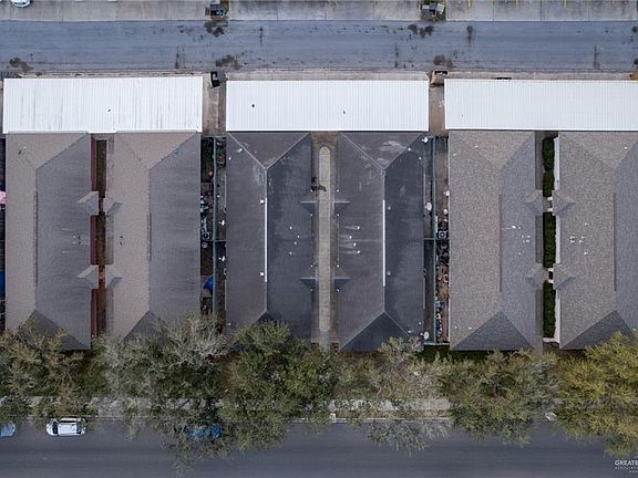 5th image of 917 Lexington Cir