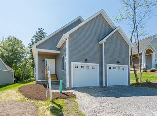 5542 Lakewood Trl, Canandaigua, NY 14424