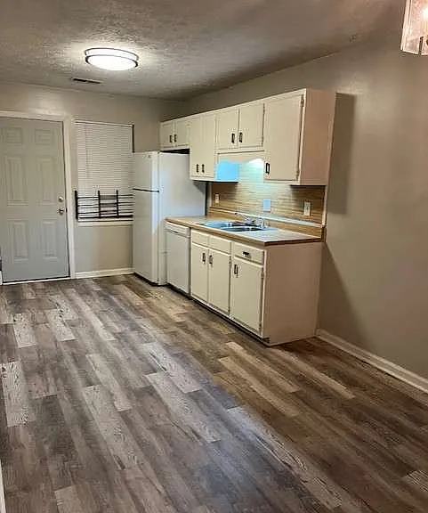 192 Kimberly Way SW #192 — Photo 3