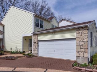 1569 Walpole Dr, Chesterfield, MO