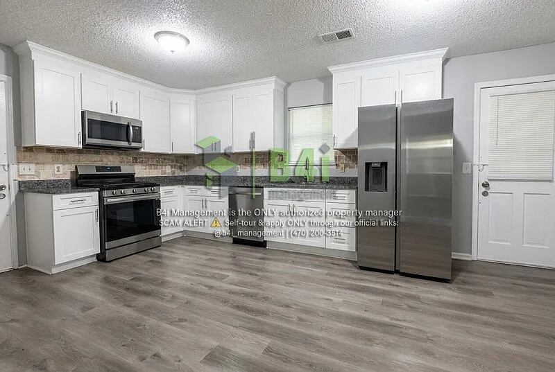 3 bed, 2.0 bath, 1196 sqft, $1,795 — Photo 4