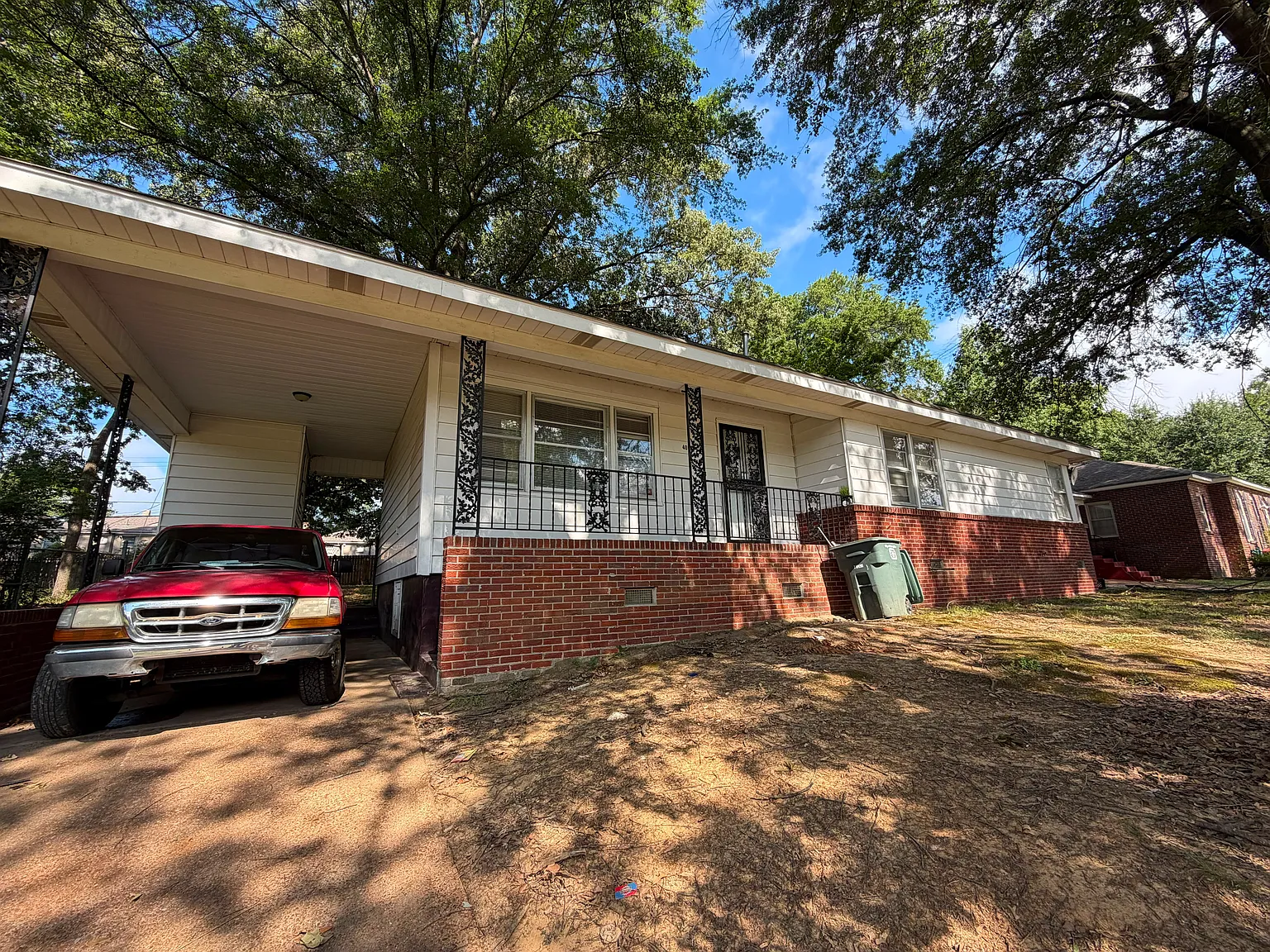 3 bed, 1239 sqft, $1,250 — Photo 2