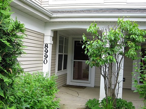 4th image of 8990 Heathwood Cir #D