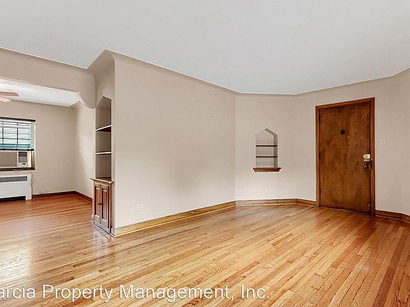 3rd image of 6263 Nottingham Ave