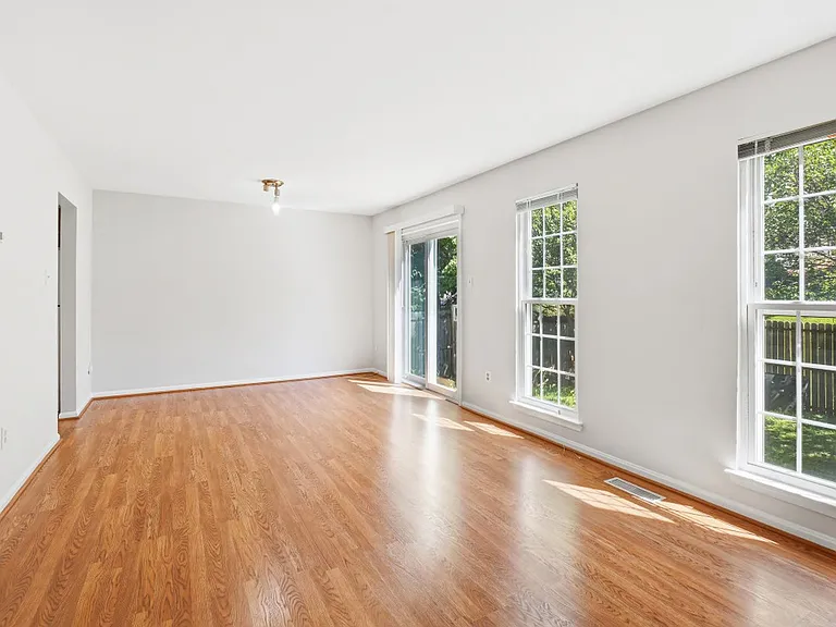 4515 Boastfield Ln — Photo 12
