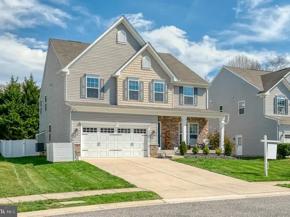 744 Falcon Ln, Aberdeen, MD 21001