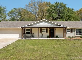 7105 E Hansford Rd, Claremore, OK 74019