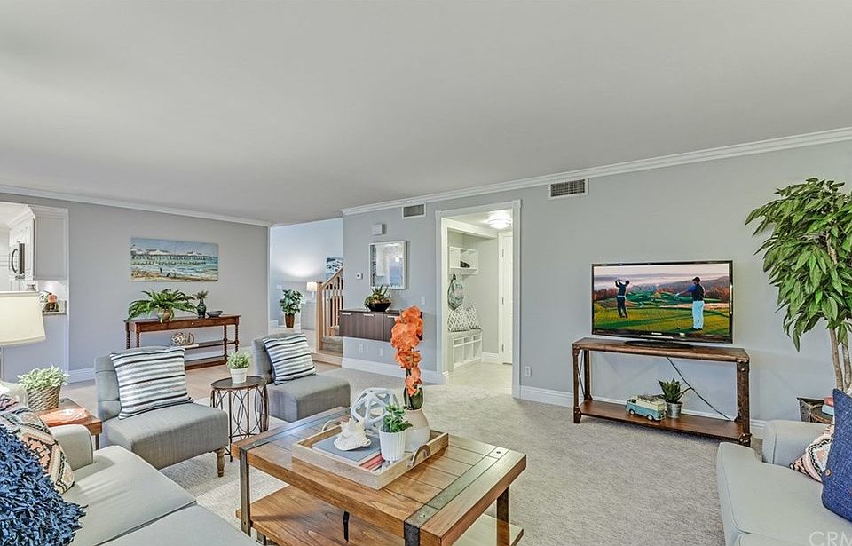 1st image of 131 N Avenida Cienega