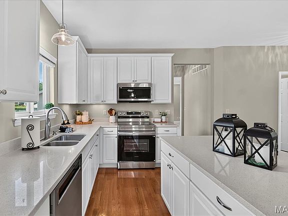 3rd image of 42 Scarlet Meadows Ct