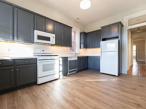 2nd image of 1722 N Cleveland Ave #2