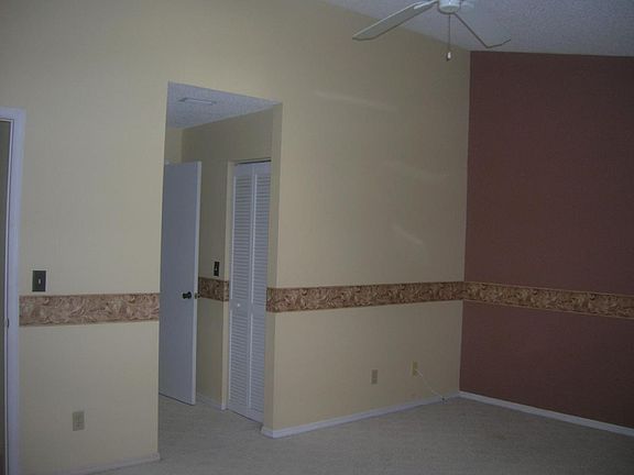4th image of 3595 Edington Way