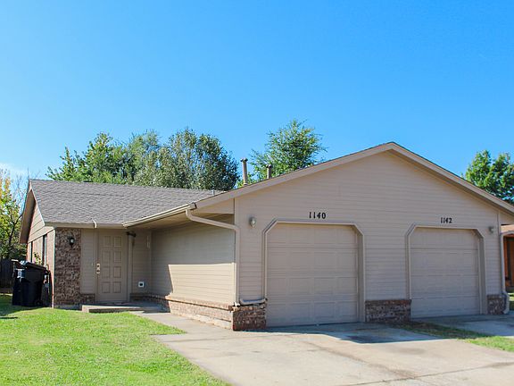 5th image of 1140 SW 77th Ter