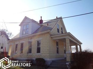 1417 N Iowa St, Burlington, IA 52601