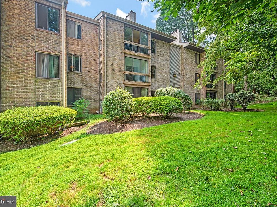1st image of 10572 Twin Rivers Rd Unit C-2