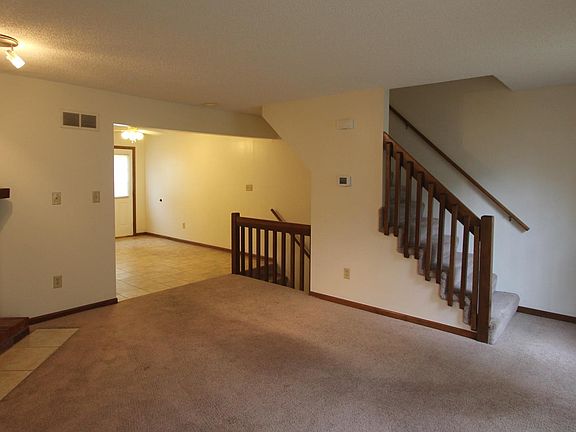 3rd image of 217 NW Vesper St