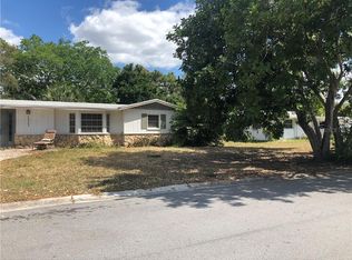 5529 Yorkshire Way, Sarasota, FL 34231