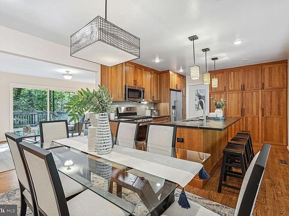 5th image of 2501 Goldcup Ln