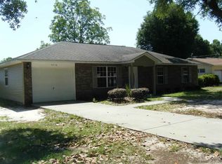 4716 Live Oak Ln, Pace, FL 32571