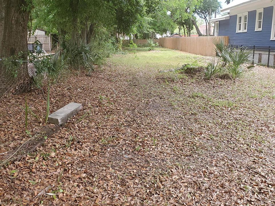 2nd image of 0 E 9th St