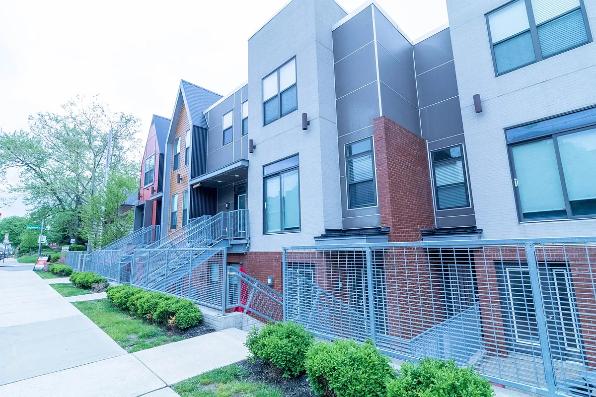 Building Photo - The King Apartments