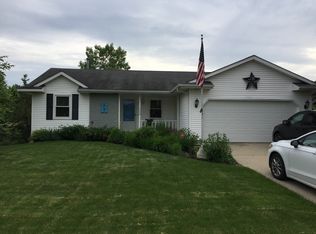 1748 Forest Lake Dr SE, Kentwood, MI 49546