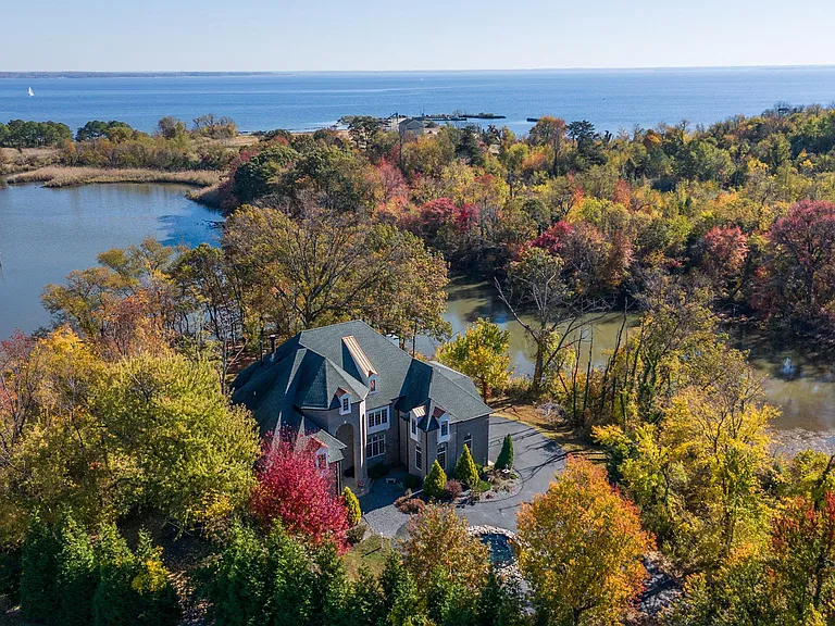 2620 Love Point Rd — Photo 6