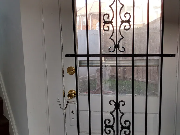 1632 Virginia St E #7 — Photo 3
