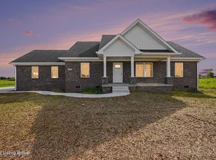 106 Woodford Dr, Bardstown, KY 40004