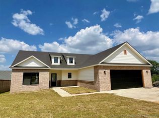 797 E Harlan Dr, Tahlequah, OK 74464