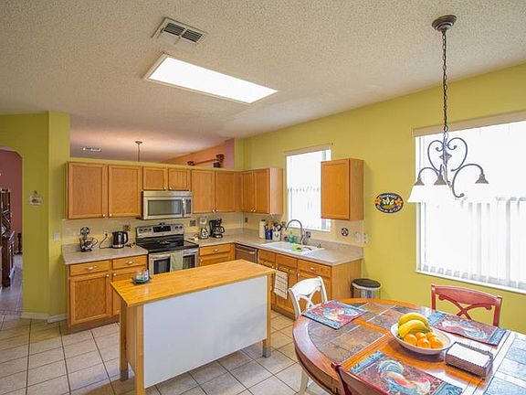 3rd image of 3269 Breakers Way