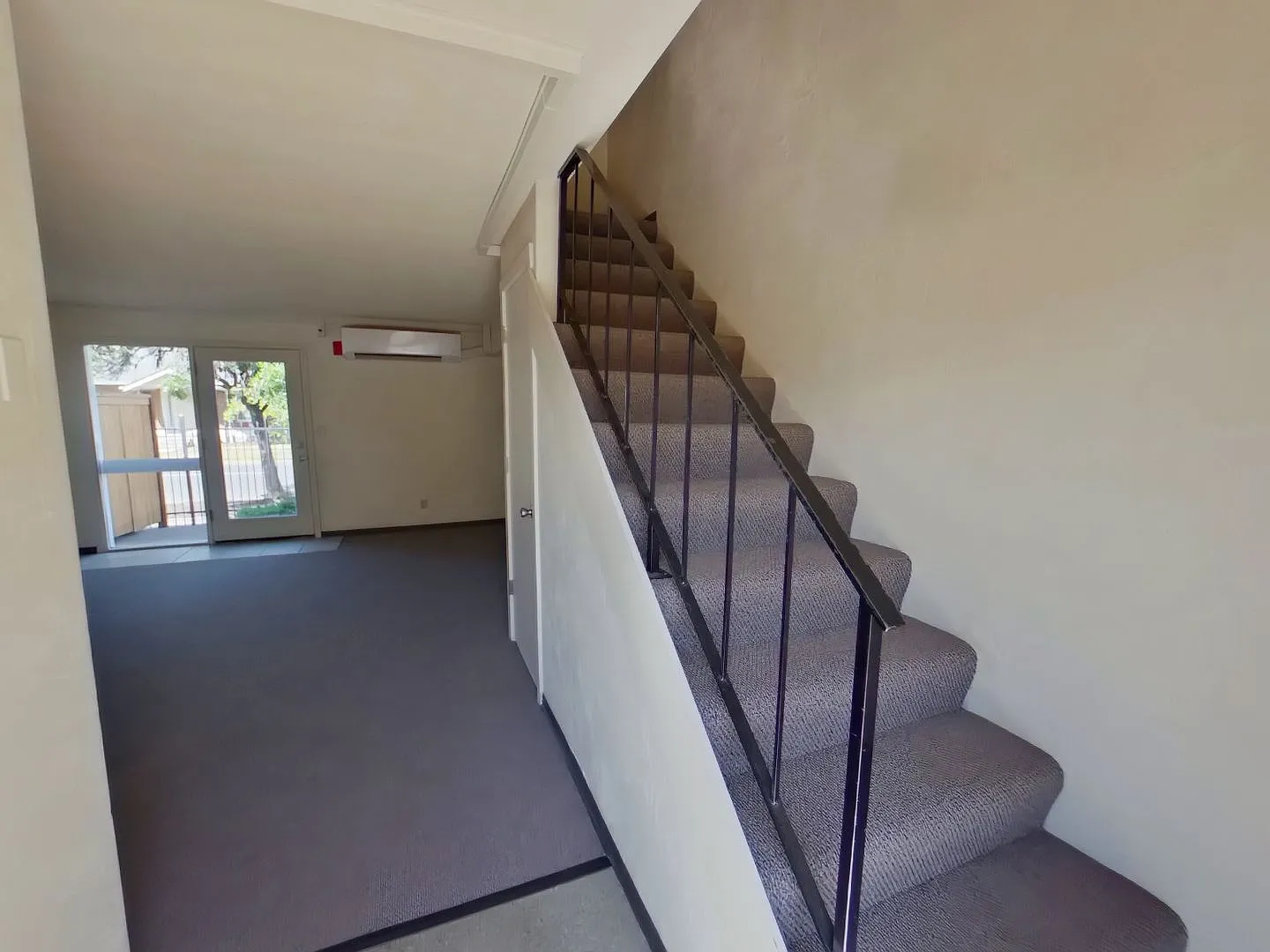 1695 Patterson Street — Photo 2