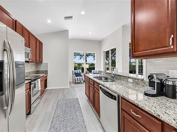 5th image of 11801 Bramble CT