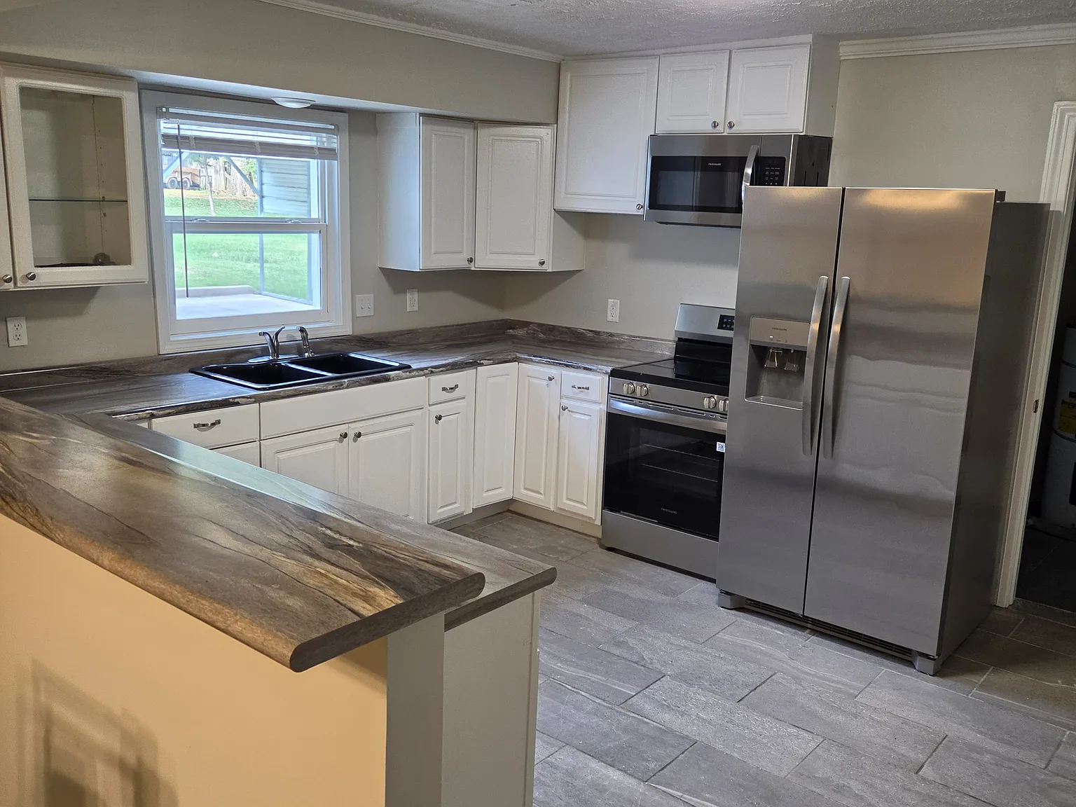 3 bed, 1603 sqft, $1,600 — Photo 3