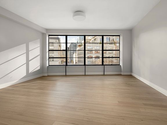 4th image of 10 Sullivan St #4B