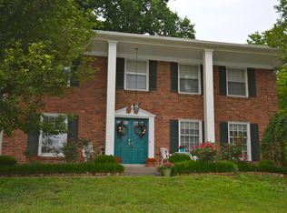 8805 Avondale Ct, Jeffersontown, KY 40299