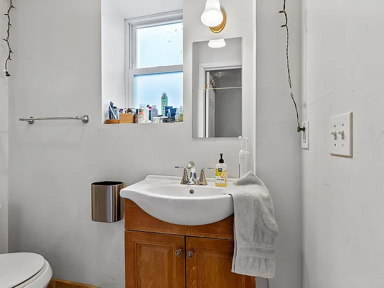 1623 Edgley St — Photo 14