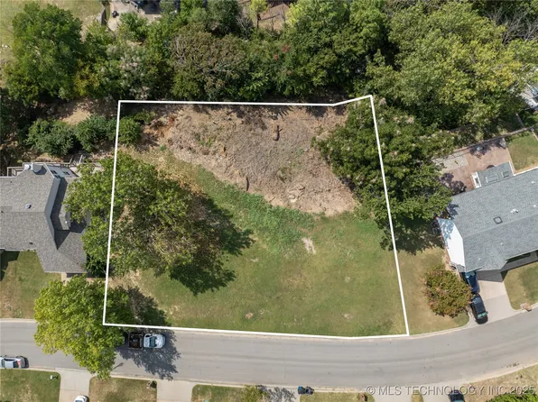 7738 S Canton Ave, Tulsa, OK 74136