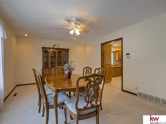 3rd image of 646 S 215th St