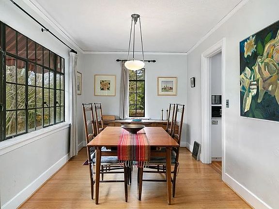 5th image of 3920 NE Wistaria Dr