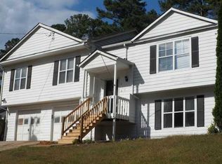 813 Riverstone Ln, Woodstock, GA