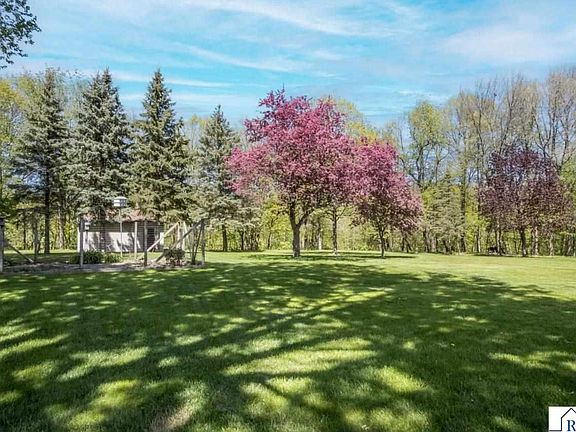 2nd image of 100 Stony Creek Cir