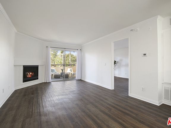 5th image of 5535 Canoga Ave APT 109