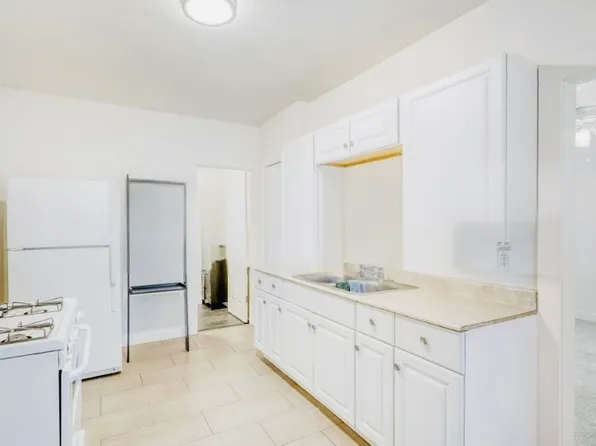 658 Meade St, Denver, CO 80204
