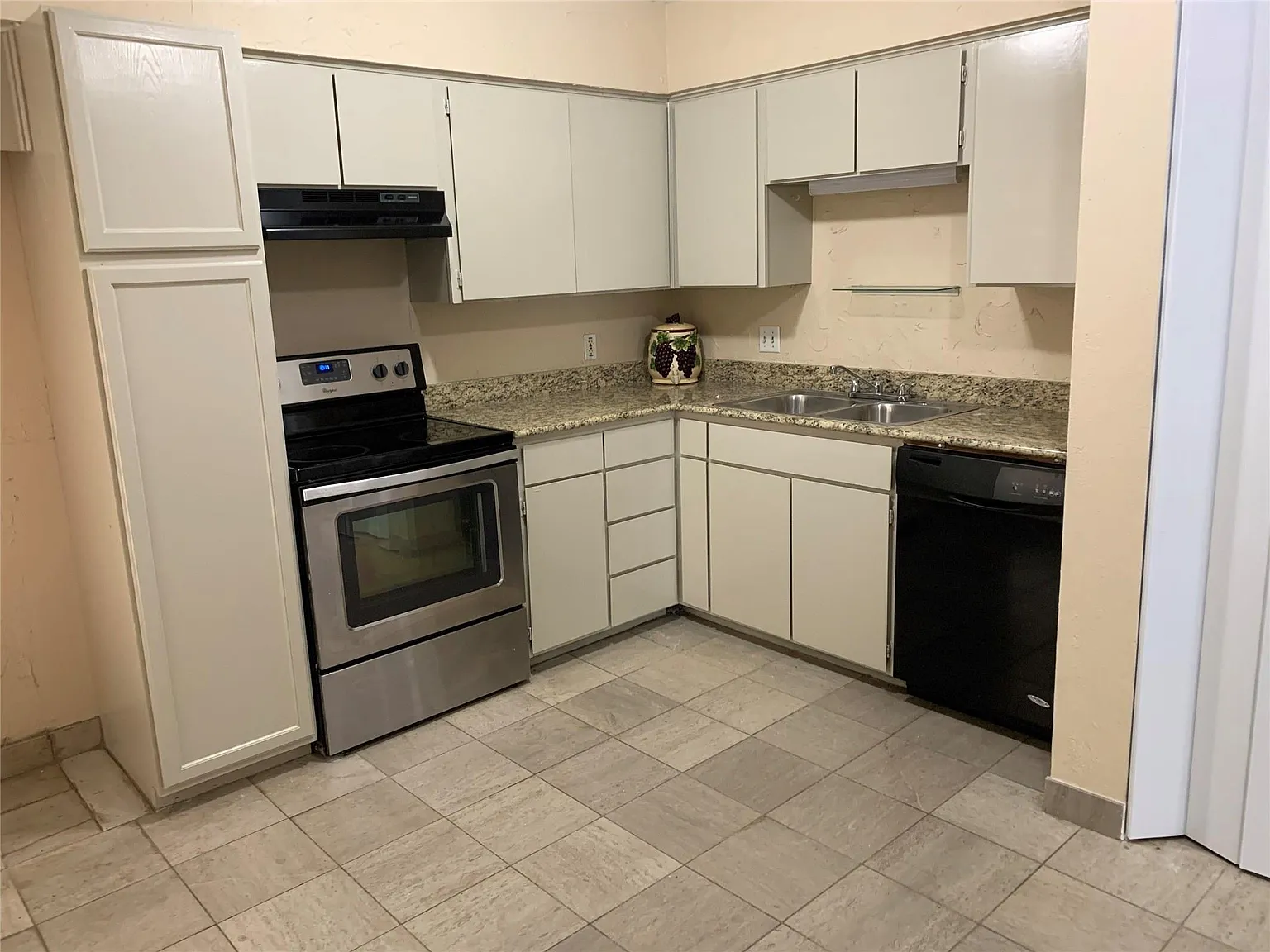 207 Trellis Place - 1 — Photo 3