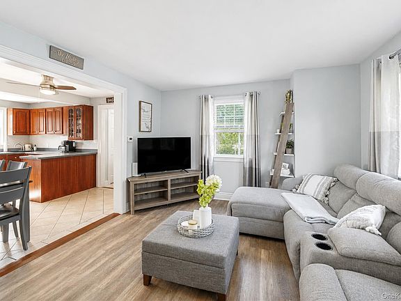 4th image of 84 E Lakewood Street