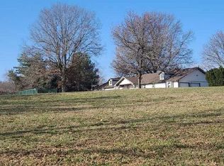 1918 N Twain Ave, Nixa, MO 65714