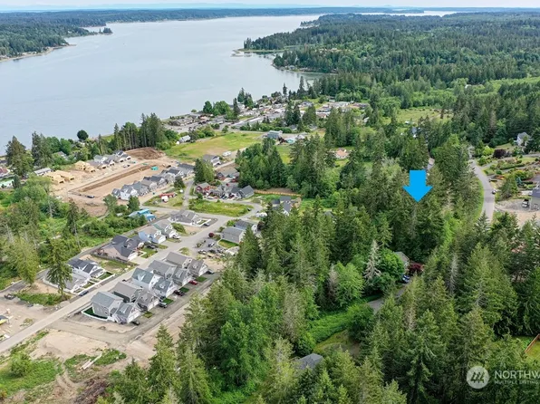 170 E Allynview Drive, Allyn, WA 98524