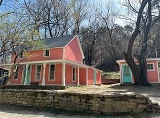 88 Grand Ave, Eureka Springs, AR 72632