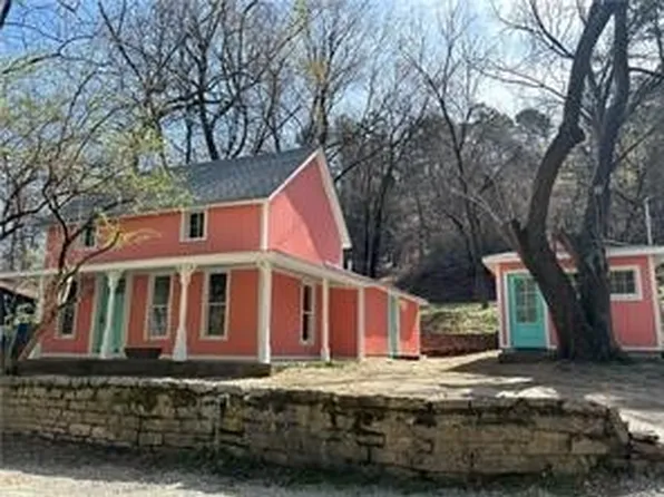 88 Grand Ave, Eureka Springs, AR 72632