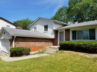 1905 E Sauk Trl, Sauk Village, IL